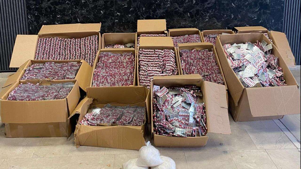 İst'da 560 bin sentetik ecza hap ile 3 kilogram uyuşturucu ele geçirildi