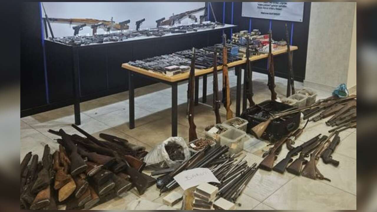 Başkentte evinde çok sayıda silah bulunan şüpheli için adli işlem