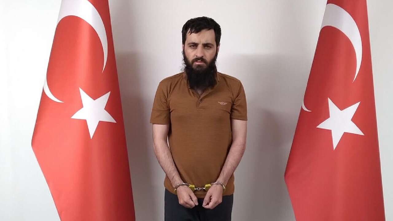 Kırmızı bültenle aranan 10 DEAŞ'lı terörist Suriye'de yakalandı