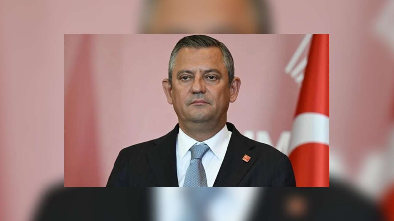 ÖZGÜR ÖZEL CHP Grup Başkanı oldu!