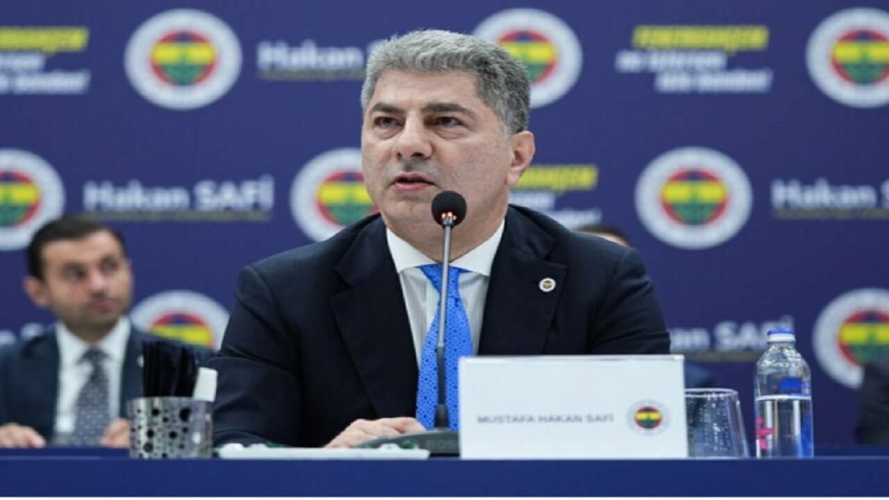 Fenerbahçe Kulübü Başkan Adayı Hakan Safi, yönetim kurulunu tanıttı