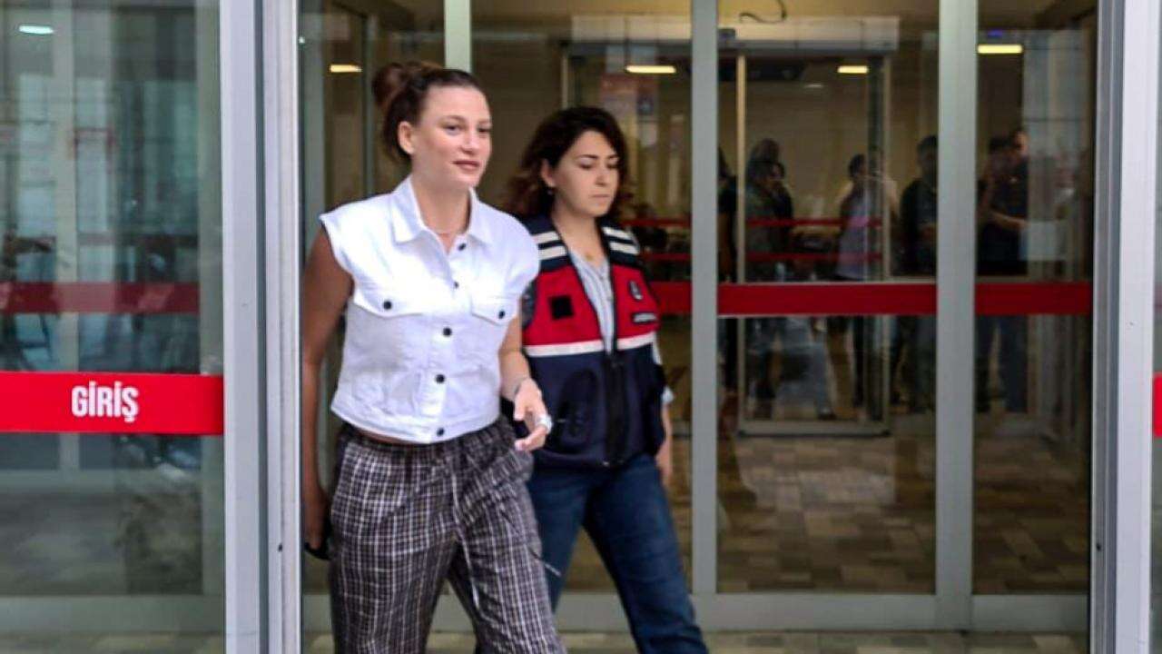 Ünlülere yönelik uyuşturucu soruşturması! Serenay Sarıkaya serbest bırakıldı