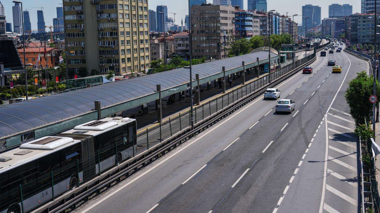 İstanbul'da bayram sabahı yollar boş kaldı