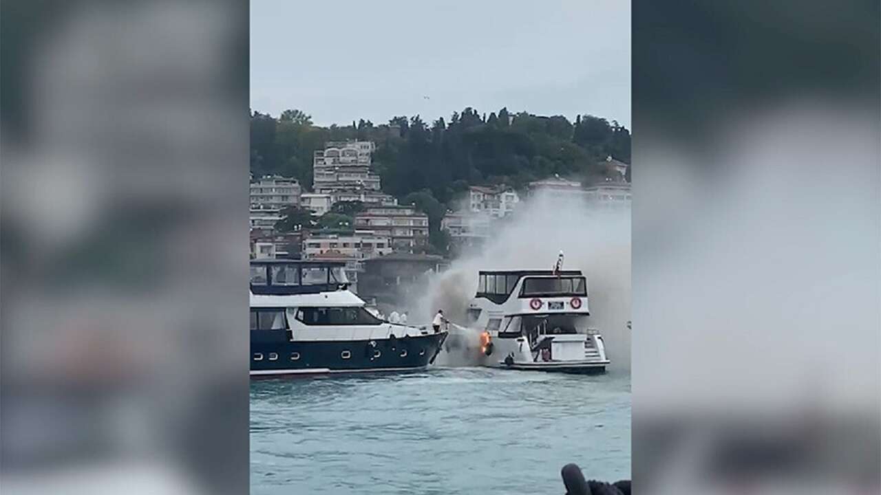 Beşiktaş'ta teknede çıkan yangın söndürüldü