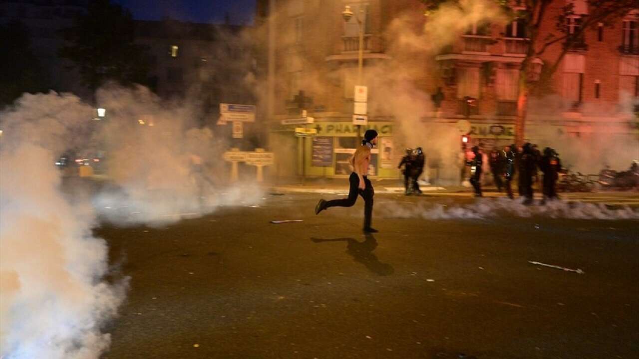 Fransa'da UEFA Şampiyonlar Ligi kutlamalarında çıkan olaylarda 457 kişi gözaltına alındı