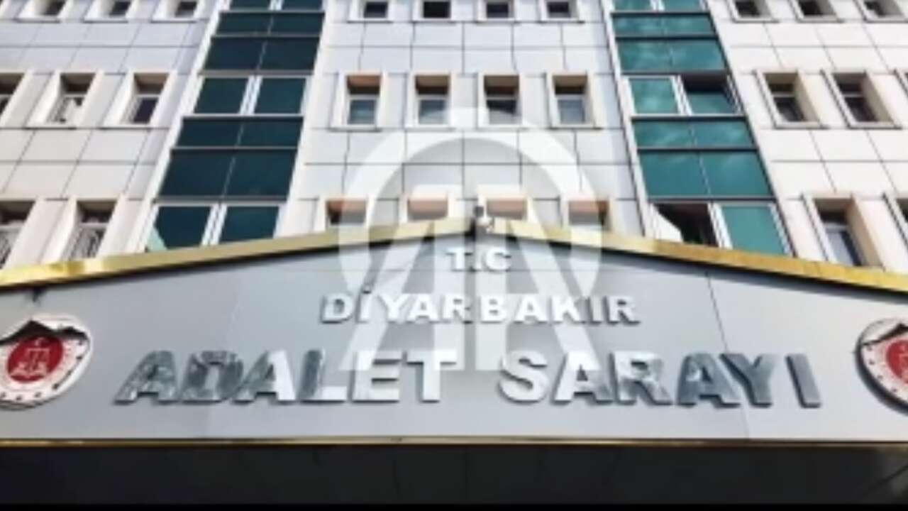 Diyarbakır'da suçtan kaynaklanan mal varlığını akladığı tespit edilen 18 şüpheliye yönelik operasyon