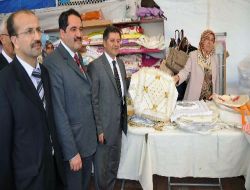 Çalışan Bayanlar Derneği, Öğrenciler Yararına Kermes Düzenledi