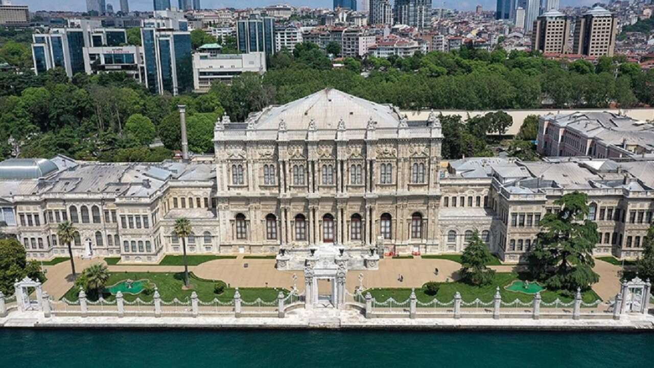Osmanlı'nın görkemli mirası Dolmabahçe Sarayı 170 YAŞINDA!