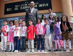 Minikler, Hayallerini Tuvale Çizdi, Ödülü Kaptı