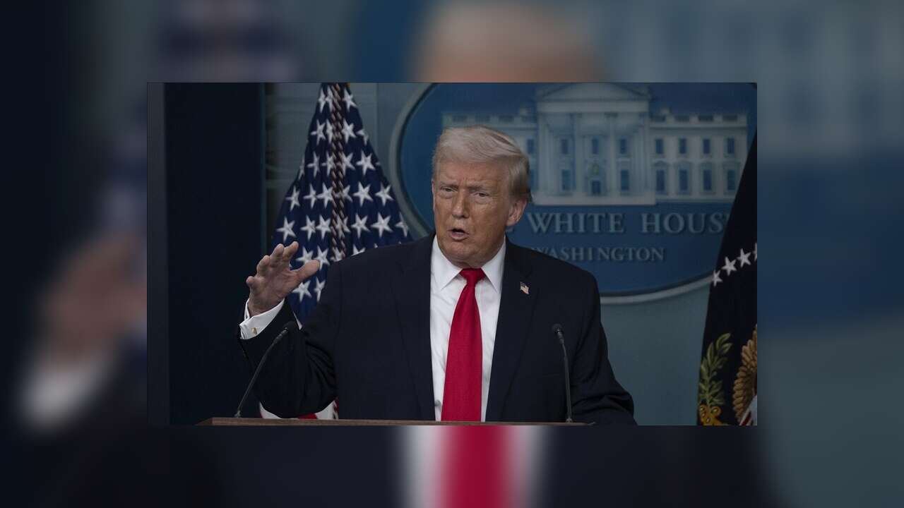ABD Başkanı Trump, İran'a "daha kapsamlı ve şiddetli" saldıracaklarını belirtti