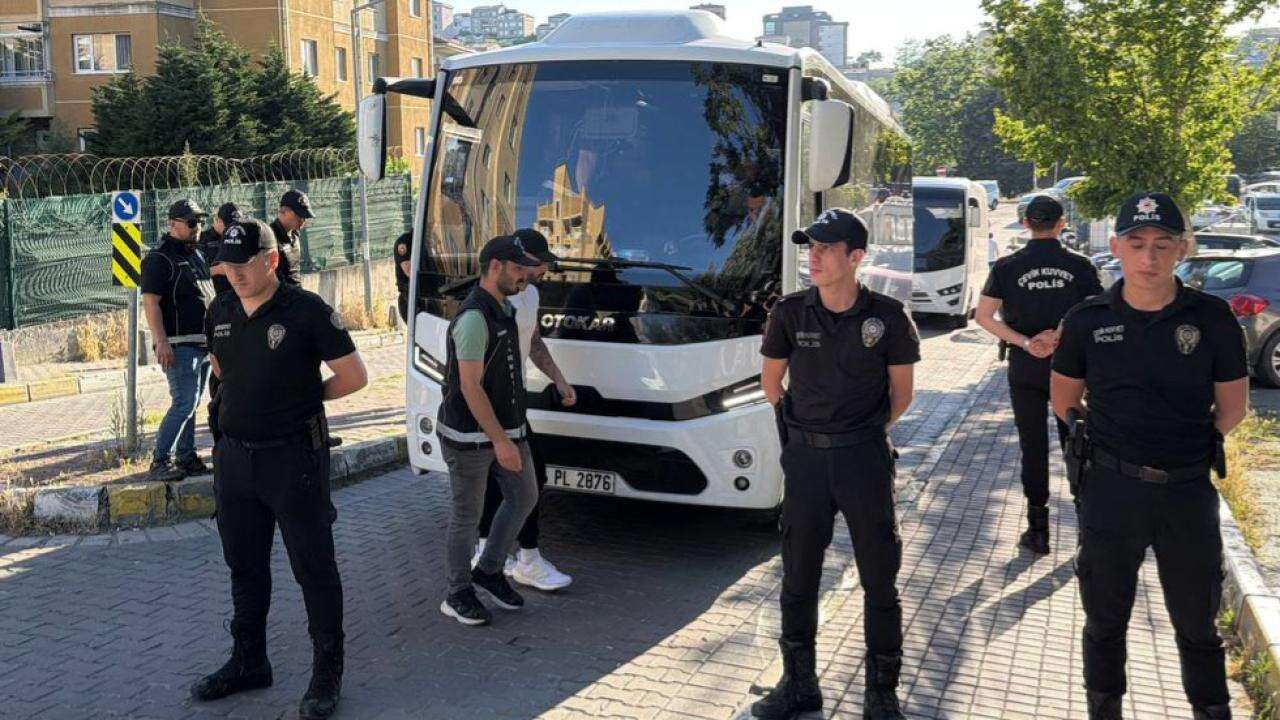 Ünlülere uyuşturucu operasyonu: 9 Tutuklama