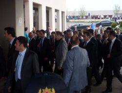 Kayseri'de Yumruklu Saldırıya Uğrayan Bakan Yıldız Ankara'da!