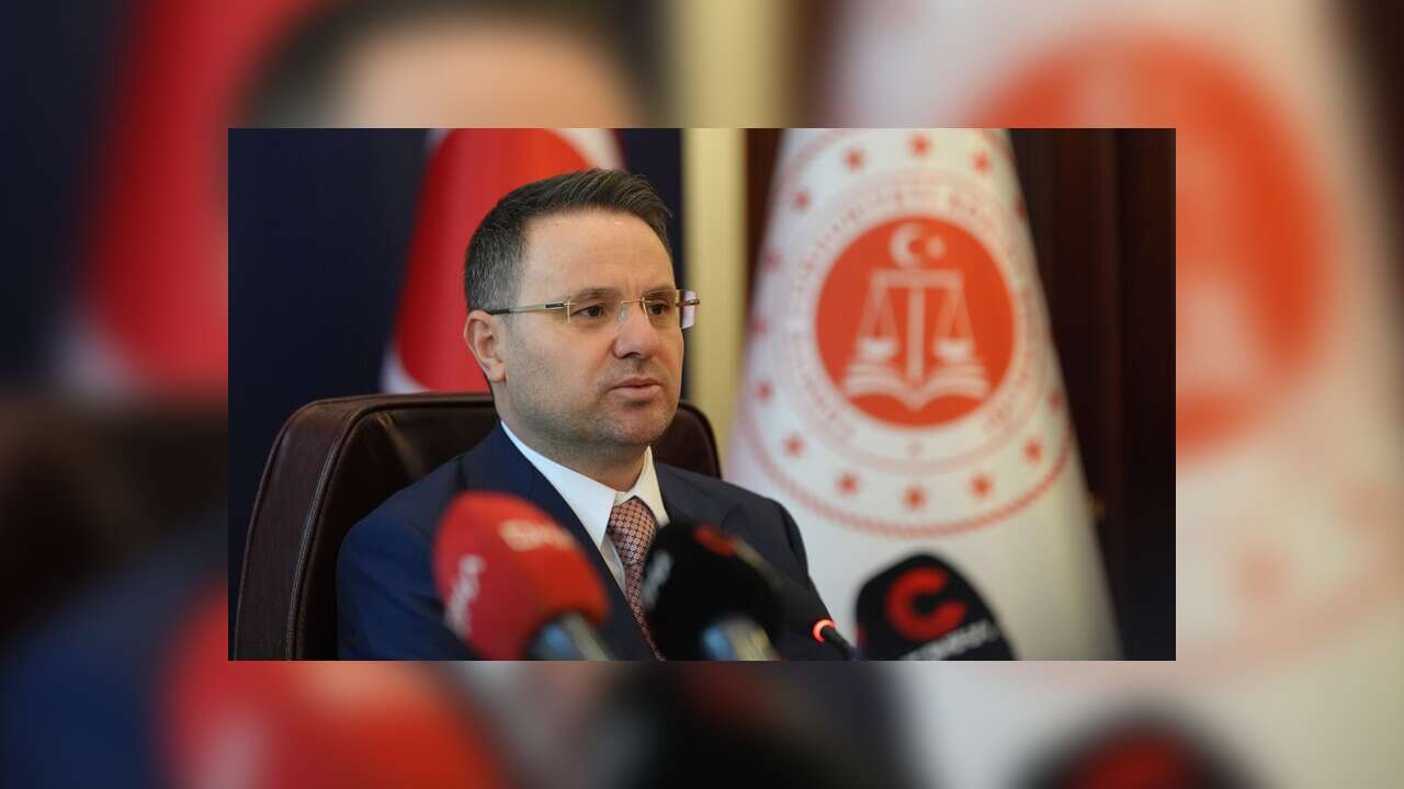 Gürlek'ten "Avrupa Parlamentosu Türkiye raporunda isminin yer alacağı" iddiasına ilişkin açıklama