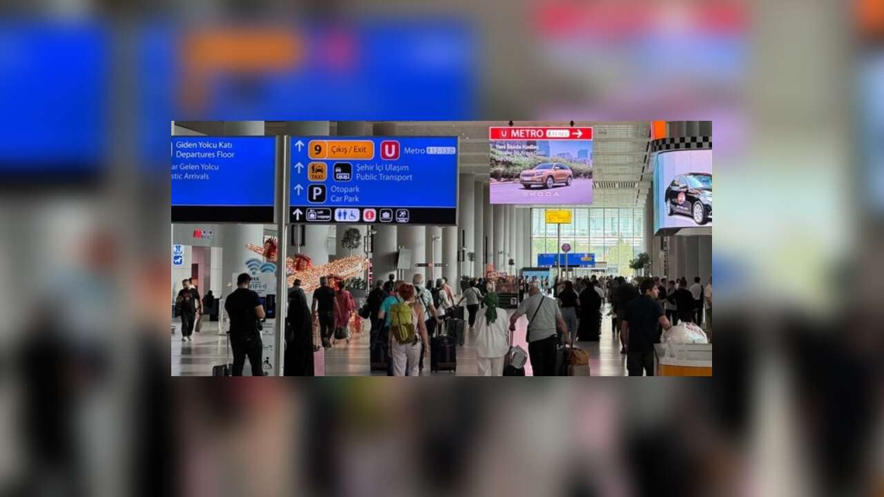 İstanbul Havalimanı'nda hanutçuluk yapan 21 zanlı yakalandı