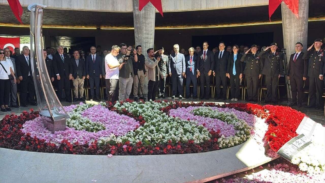 9. Cumhurbaşkanı Süleyman Demirel mezarı başında anıldı