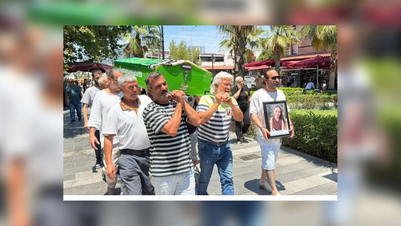 Oyuncu Ece İrtem bugün son yolculuğuna uğurlandı