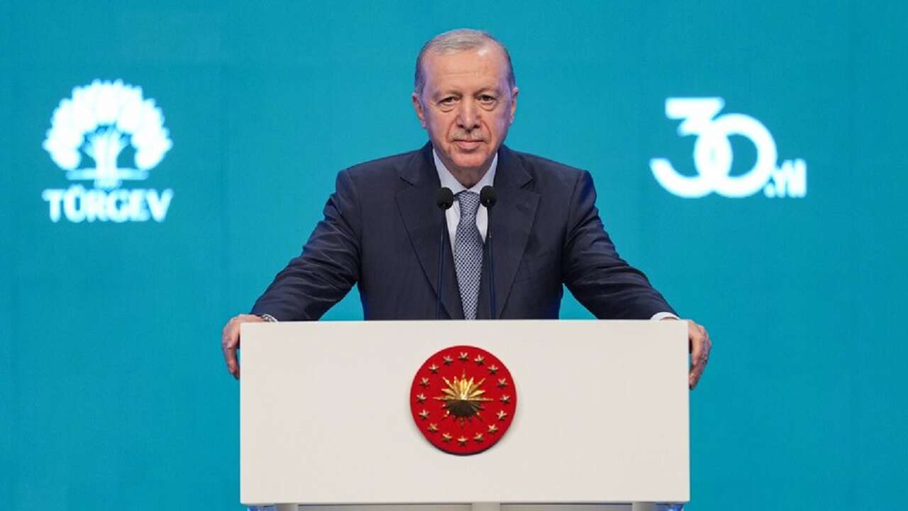 Erdoğan: Kendisini akışa bırakan değil, akışa yön veren bir gençlik yetiştireceğiz