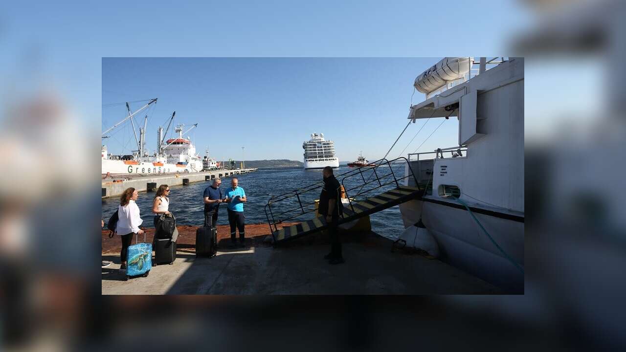 Çanakkale-Limni Adası feribot seferleri başladı