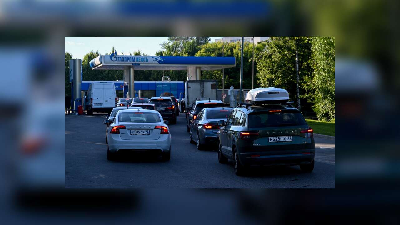 Rusya'nın Saratov bölgesinde benzin satışına kısıtlama getirildi