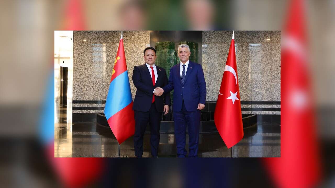 Ticaret Bakanı Bolat, Moğolistan Başbakan Yardımcısı Nomtoibayar ile görüştü