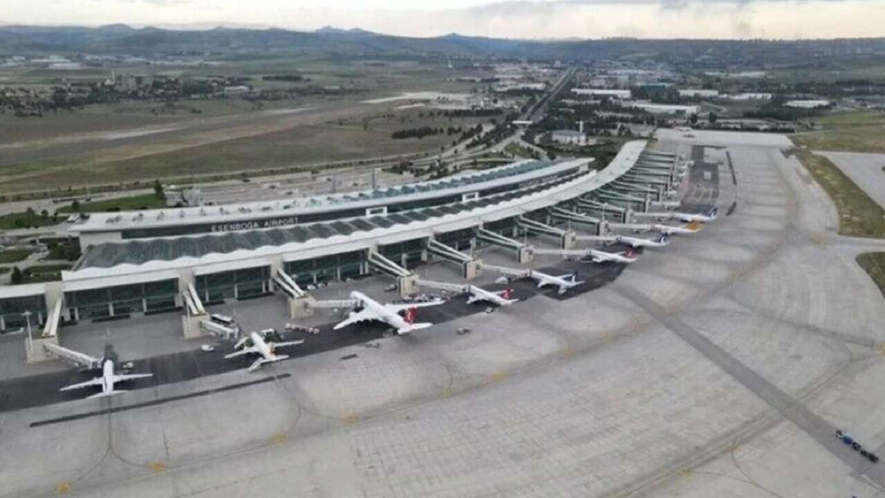 KDK heyeti Esenboğa Havalimanı'ndaki gümrük noktalarını inceledi