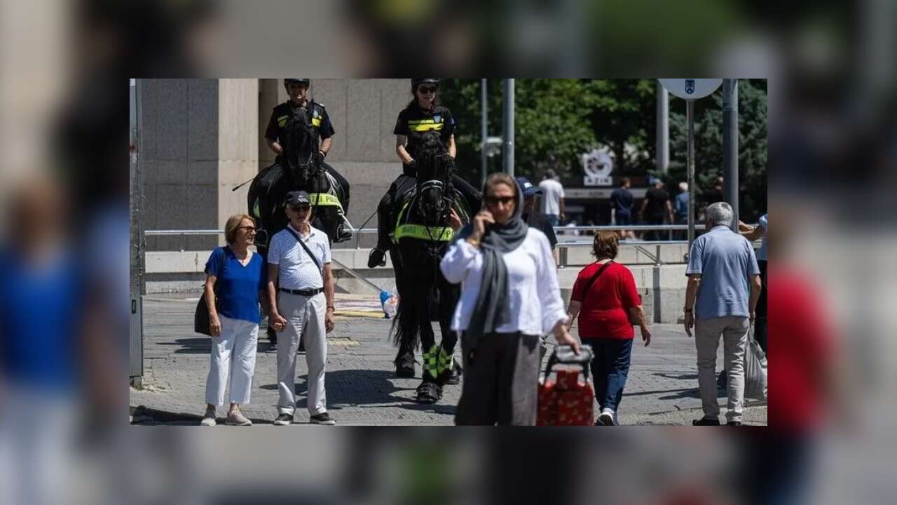 Başkentte atlı polisler devriye görevi yürütüyor