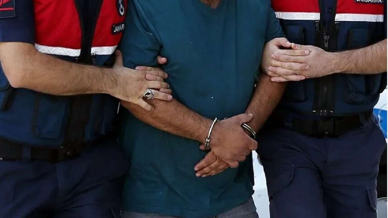 Usulsüz kimlik düzenleyenlere operasyon: 31 gözaltı kararı