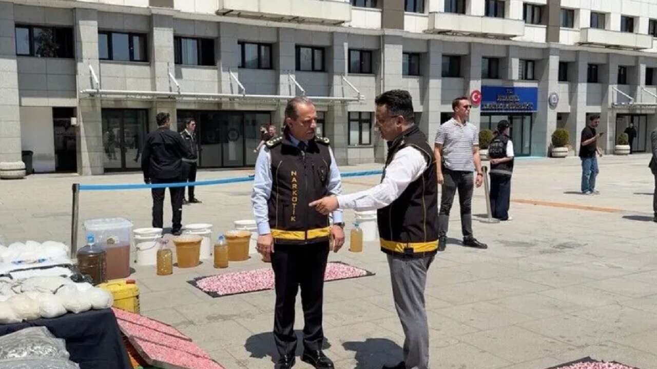 İstanbul merkezli operasyonlarda 1 Ton 45 kilo uyuşturucu ele geçirildi!