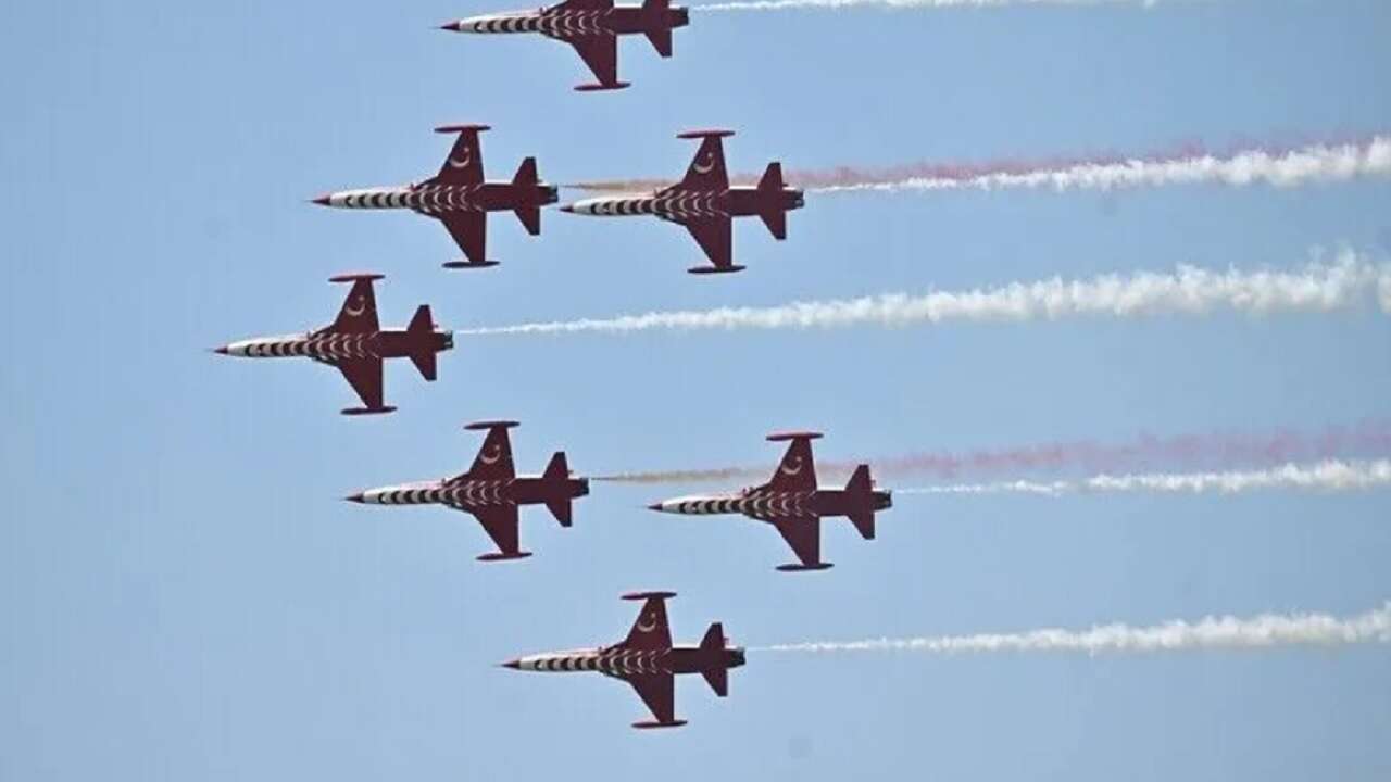 Türk Yıldızları NATO Zirvesi kapsamında Ankara'da gösteri uçuşu yapacak!