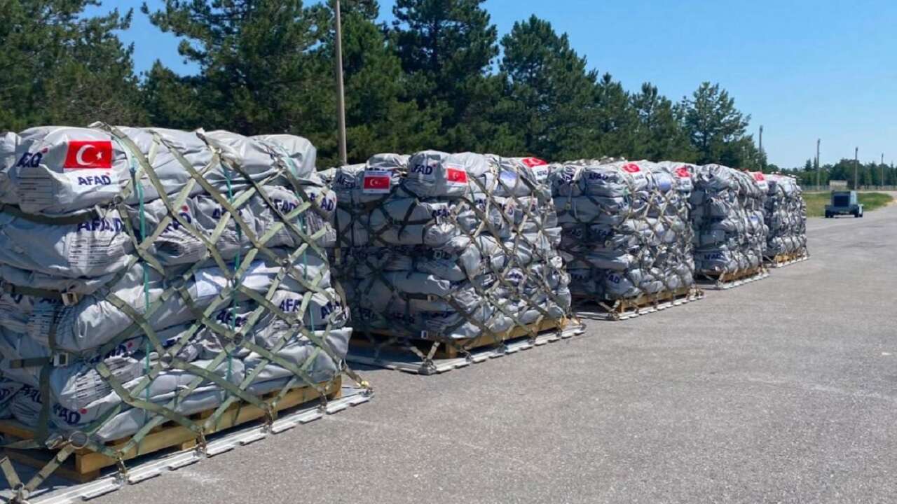 Türkiye, Venezuela'ya 30 ton insani yardım malzemesi gönderdi