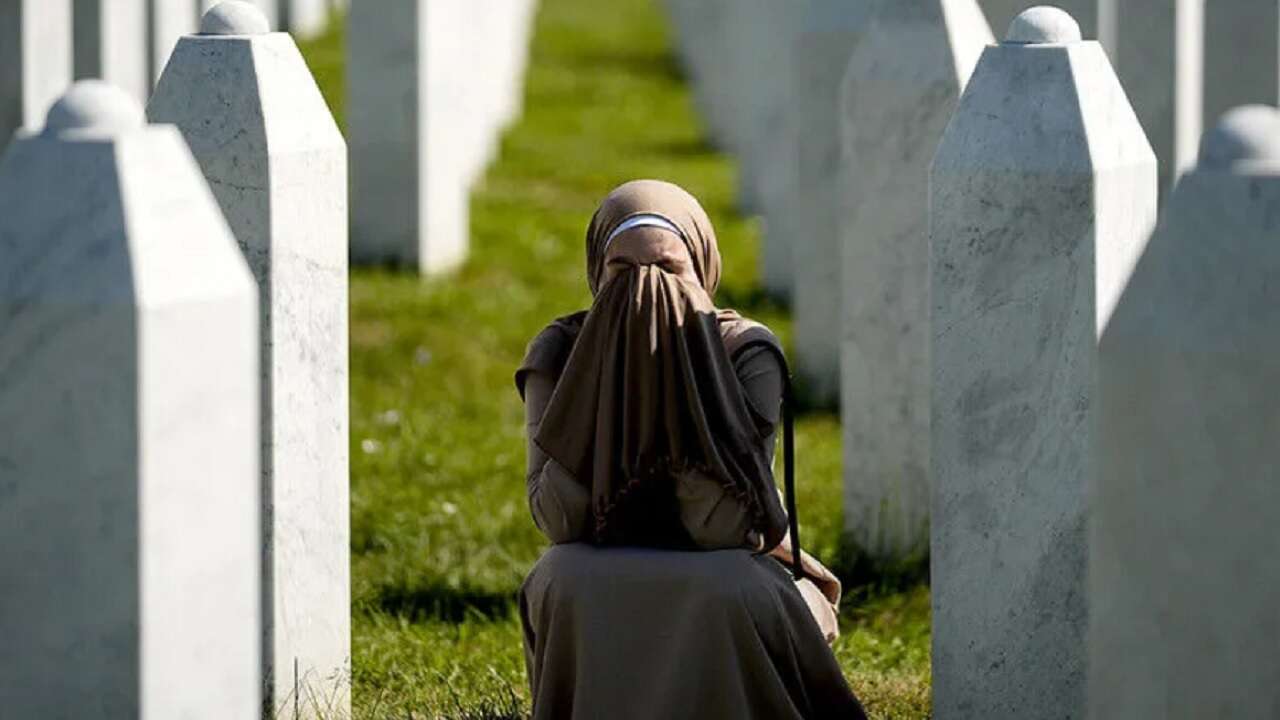 Srebrenitsa Soykırımı'nın 10 kurbanı daha defnedildi