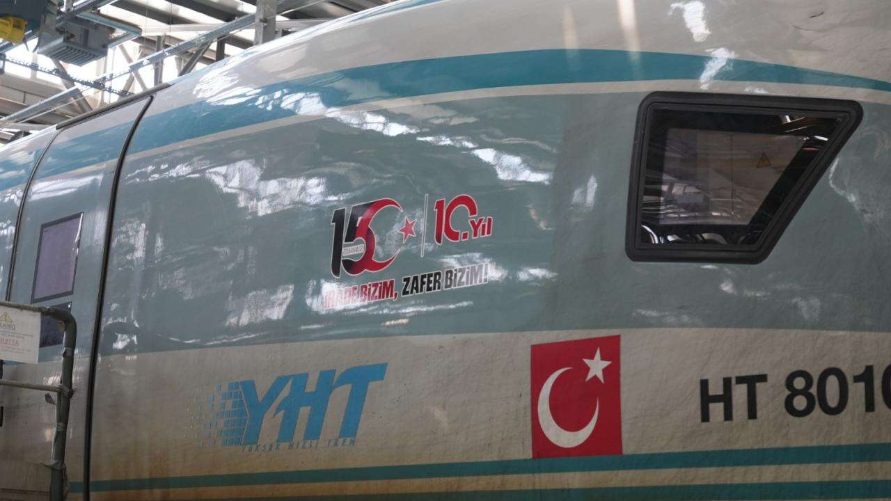 15 Temmuz'un 10. yılında 10 YHT özel logoyla sefer yapacak!