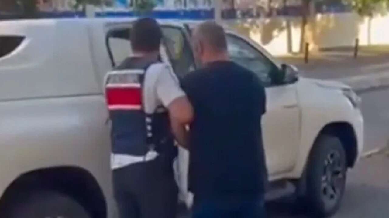 "Ahbap Derneği adına toplanan bağışların şüphelilerin hesaplarına aktarıldığı" iddiasına ilişkin 23 şüpheli adliyede