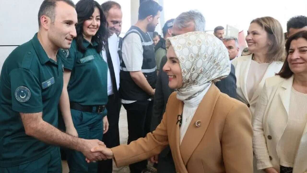 Bakan Göktaş Kapıkule'de gurbetçileri karşıladı