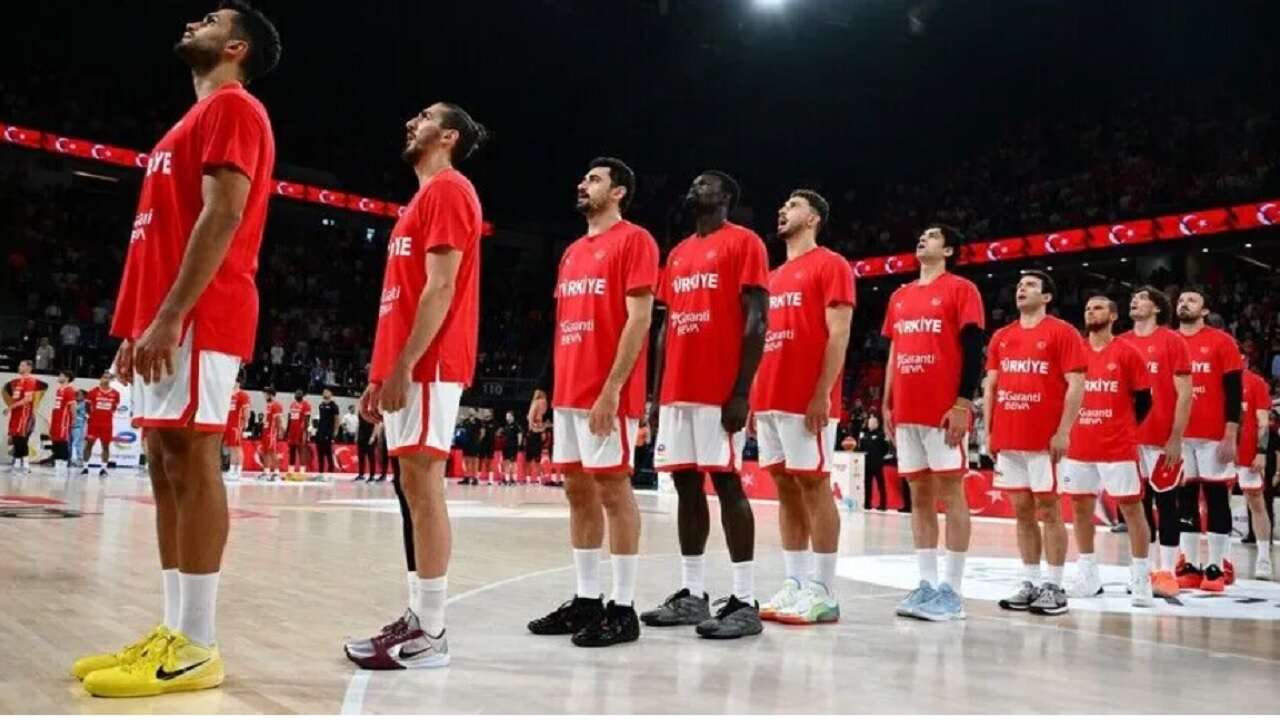 A Milli Erkek Basketbol Takımı, dünya sıralamasındaki yerini korudu