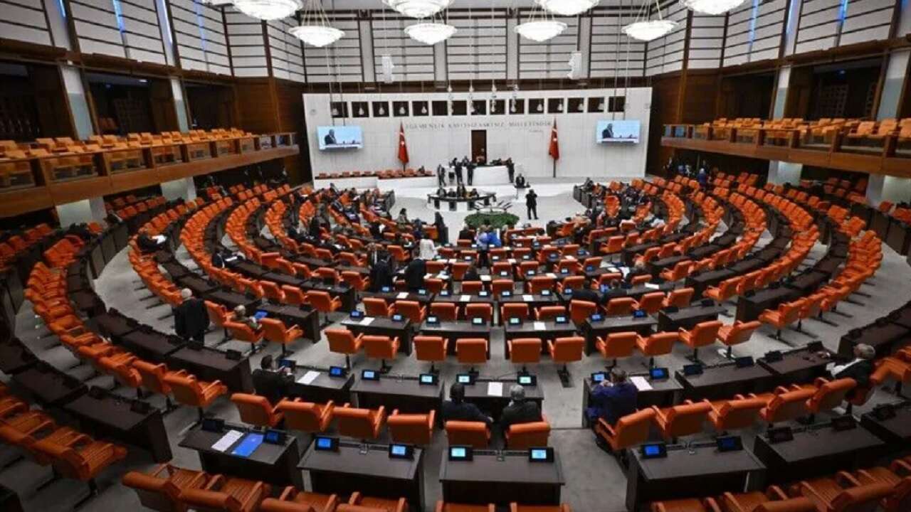 En düşük emekli aylığının artırılmasına yönelik düzenlemeyi de içeren kanun teklifi TBMM Genel Kurulunda kabul edildi