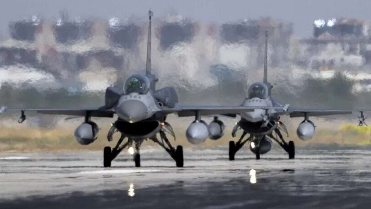 Türk F-16'ları Baltık semalarında 7/24 alarm görevinde olacak