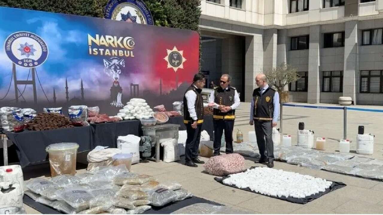 İstanbul merkezli operasyonlarda 1 ton 163 kilogram uyuşturucu ele geçirildi