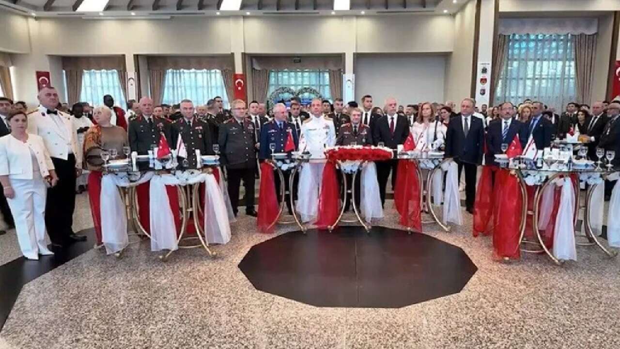 Genelkurmay Başkanı Orgeneral Bayraktaroğlu, KKTC Toplumsal Direniş Bayramı resepsiyonuna katıldı