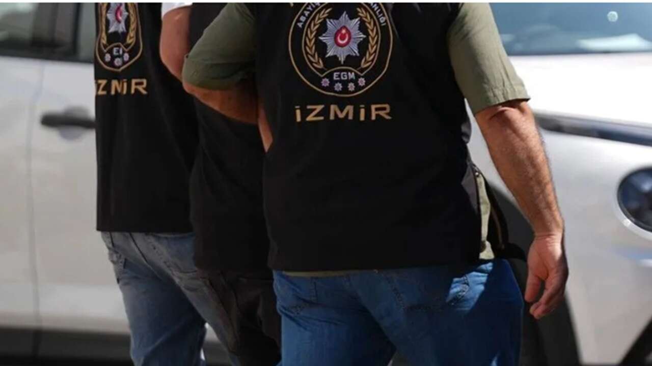 İzmir merkezli suç örgütü operasyonunda 28 şüpheli gözaltına alındı