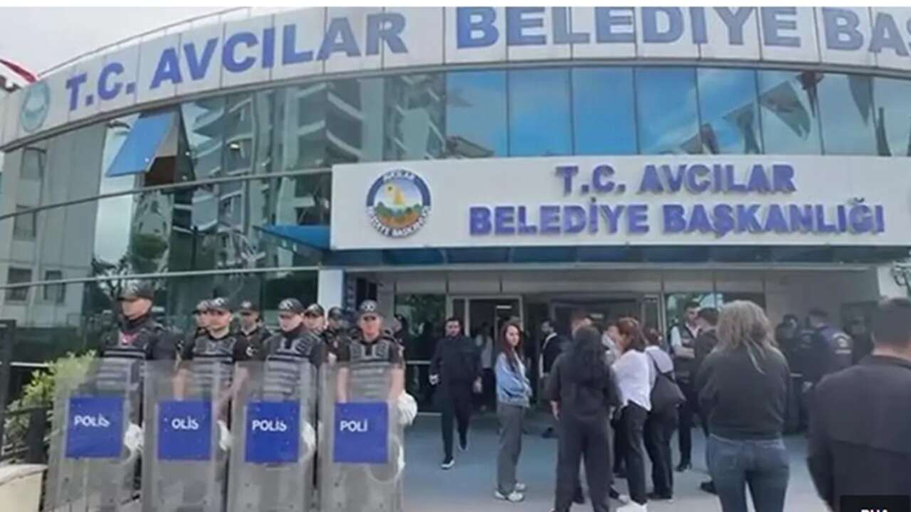 Avcılar Belediyesi'ne yönelik "ihaleye fesat karıştırma" soruşturmasında 12 şüpheli yakalandı