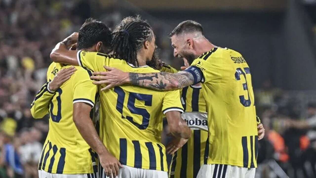 Fenerbahçe, Şampiyonlar Ligi play-off turu için sahaya çıkıyor