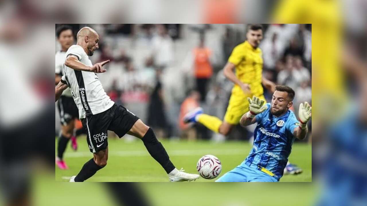 Beşiktaş Avrupa Ligi'nde play-off turuna yükseldi