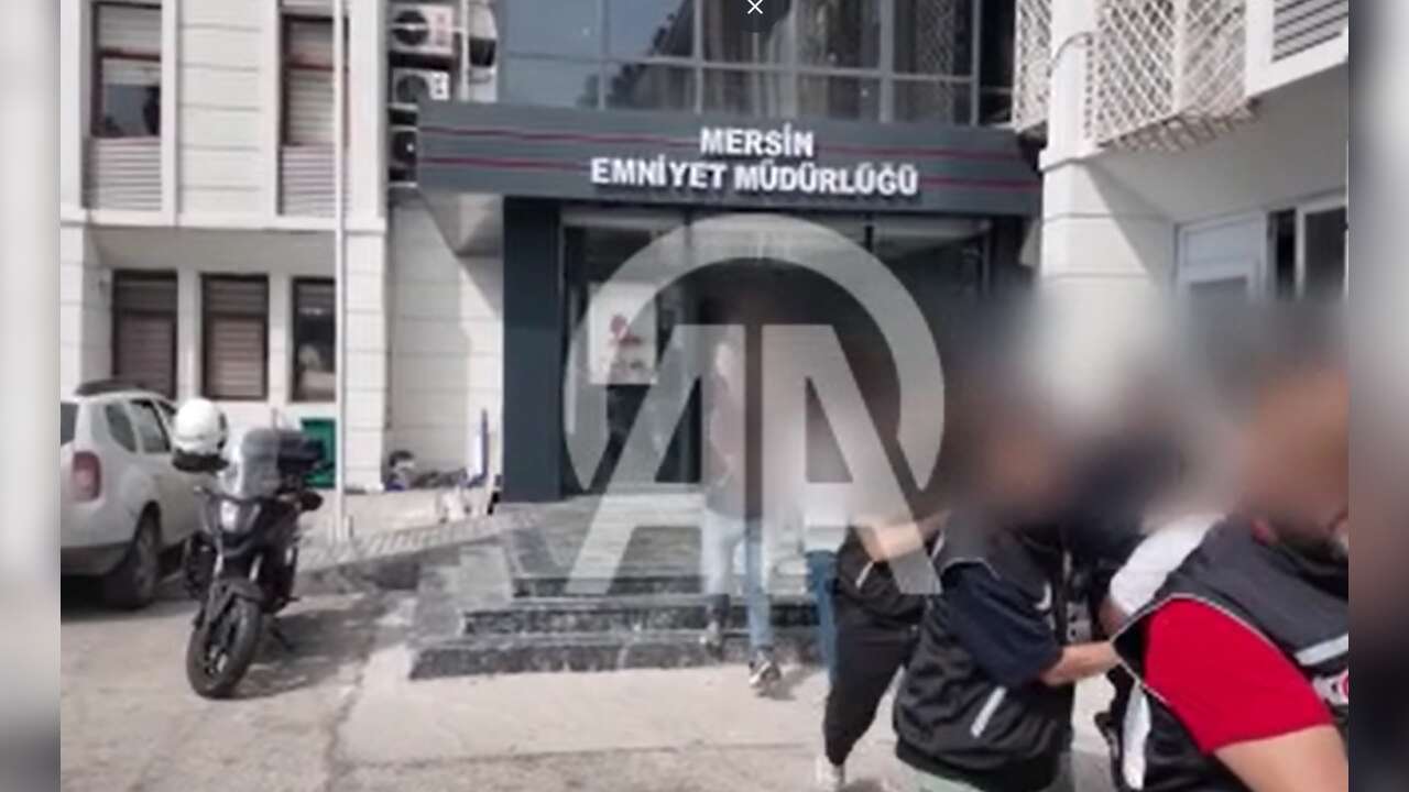 Mersin'de tetikçilik yaptıkları iddiasıyla yakalanan 6 zanlı tutuklandı