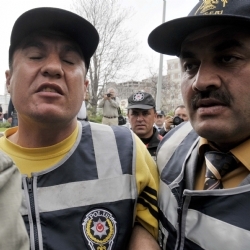 Saldırgan Sinir İlacı Kullanıyormuş!!