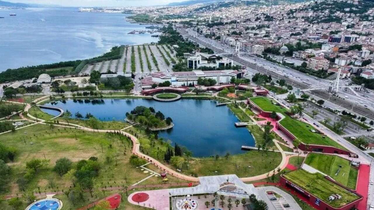 17 Ağustos Marmara Depremi'nin üzerinden 27 yıl geçti