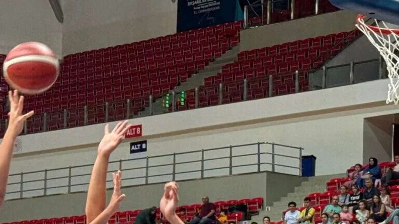 FIBA Kadınlar 16 Yaş Altı Avrupa Şampiyonası'nda Türkiye çeyrek finale yükseldi
