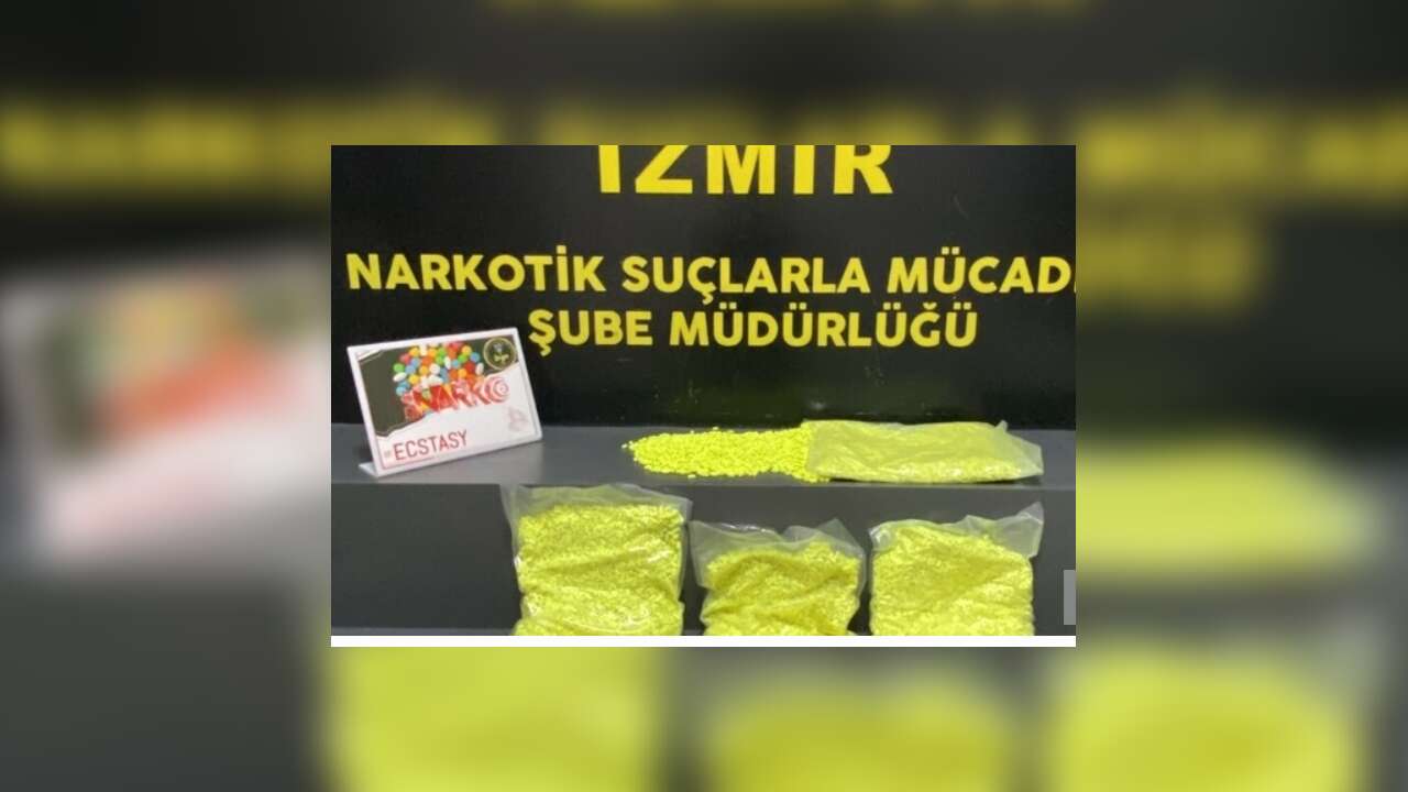 İZMİR'de 31 bin 320 adet ecstasy hap ele geçirildi!
