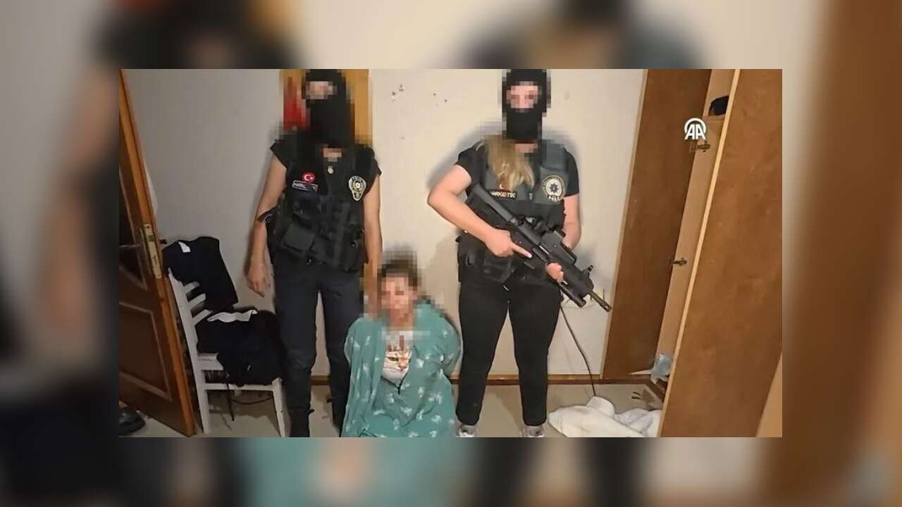 İstanbul'da kırmızı bültenle aranan uyuşturucu şüphelisi yakalandı