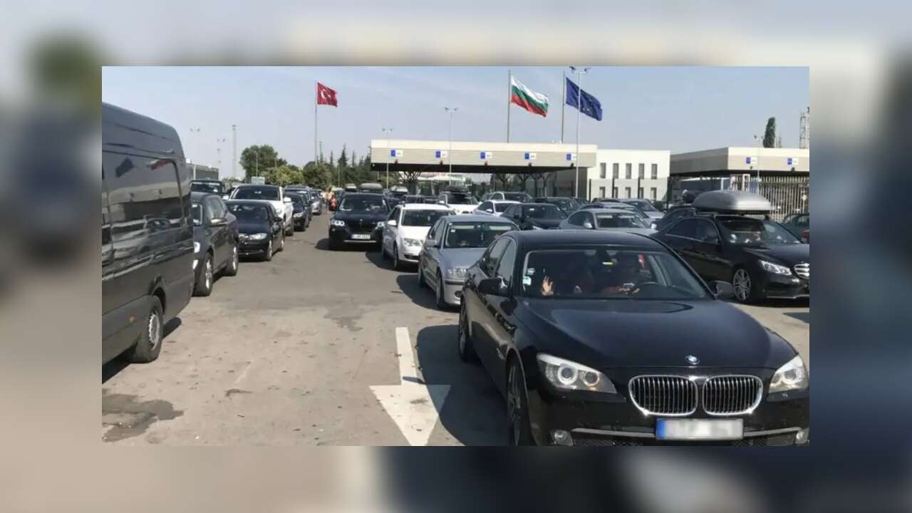 FLAŞŞ / İNCİR TIRINDA 45 TABANCA ELE GEÇİRİLDİ